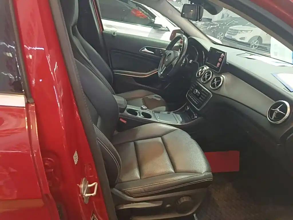 Mercedes-Benz GLA — миниатюра 25