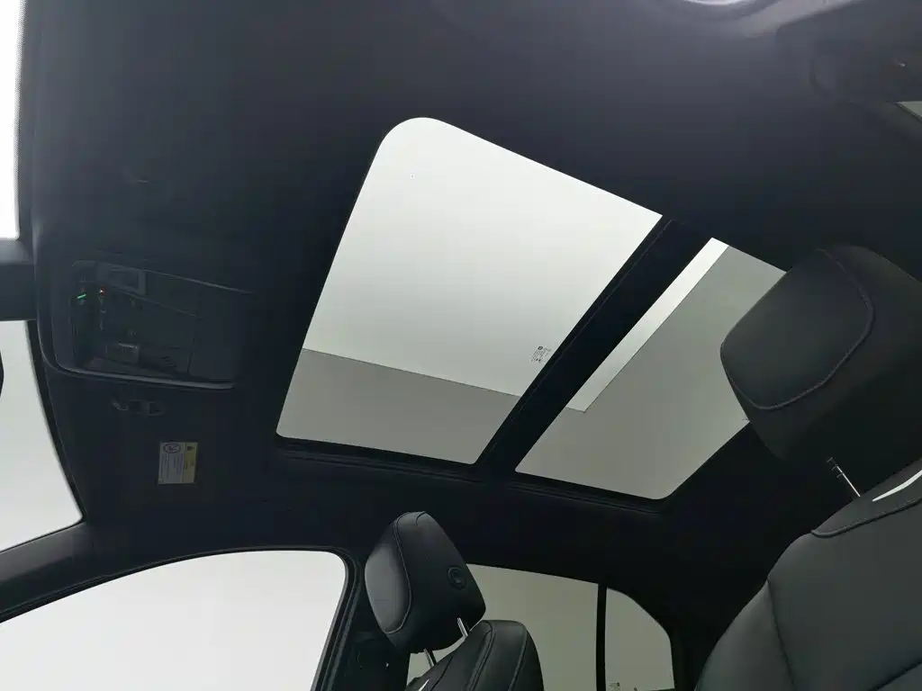 Cadillac XT4 — миниатюра 14