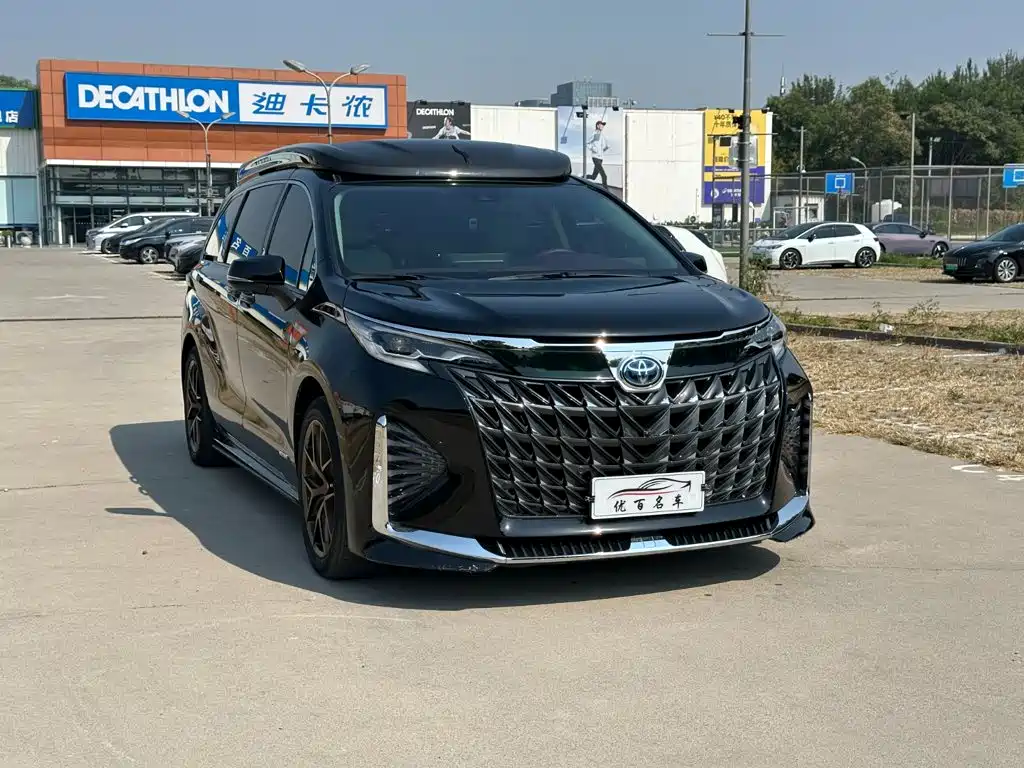 Huadong 华东牌商务车 — миниатюра 3