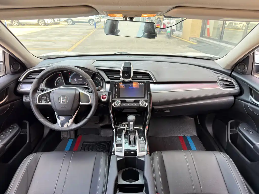 Honda Civic — миниатюра 8