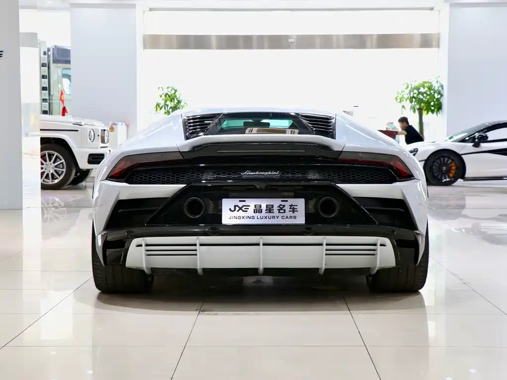 LAMBORGHINI HURACÁN
