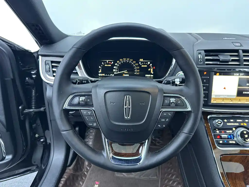 Lincoln Continental — миниатюра 27