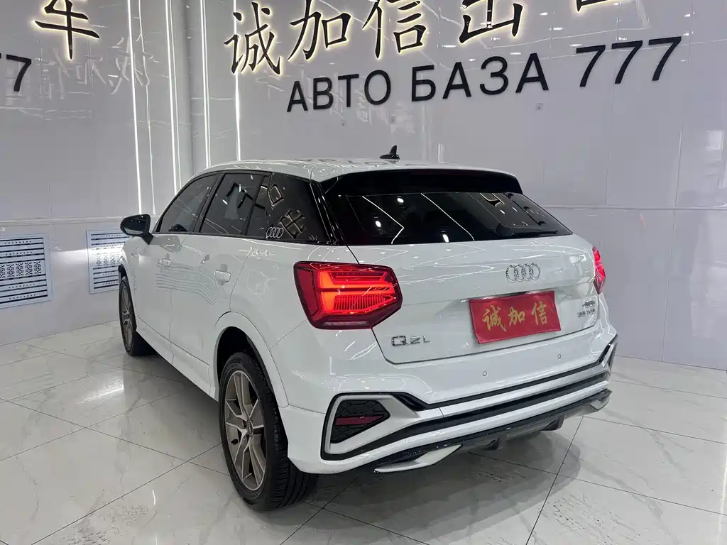Audi Q2L — миниатюра 6