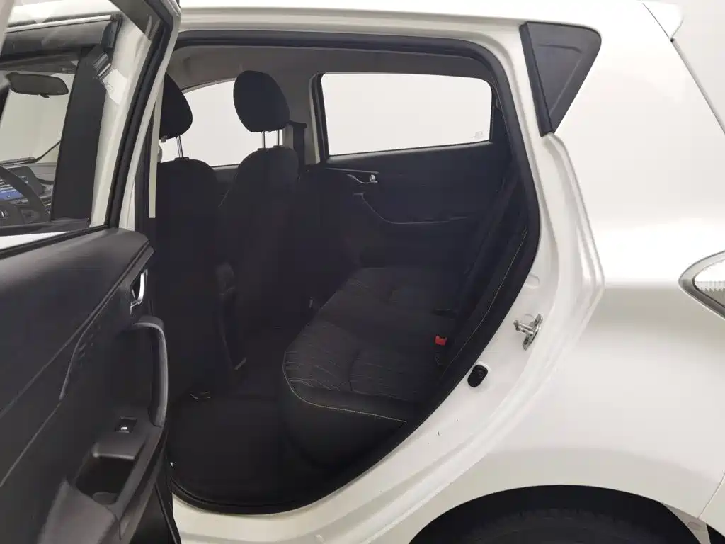 Changan Benben E-Star — миниатюра 15
