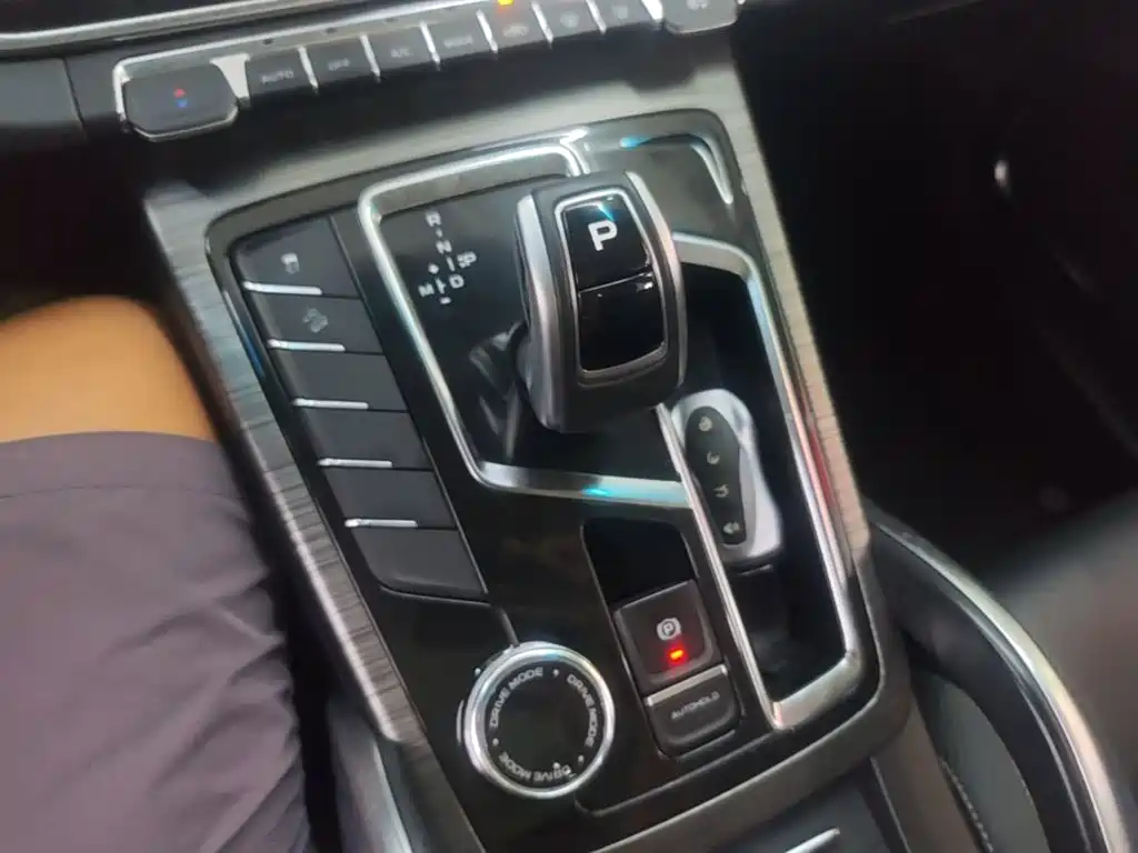 Geely Boyue — миниатюра 14