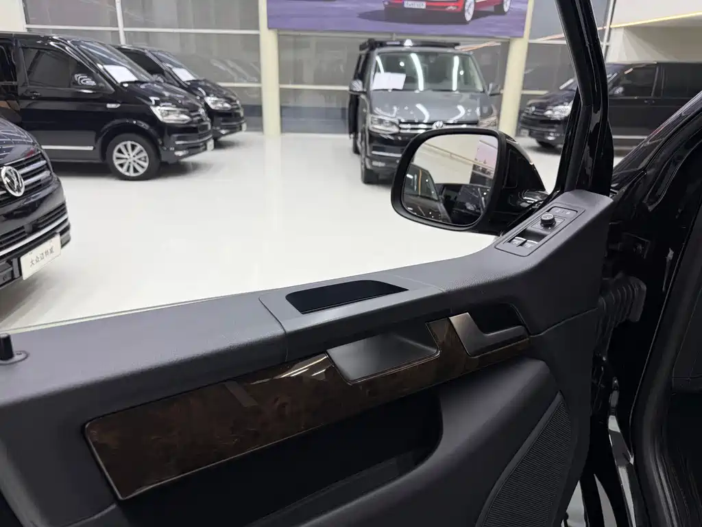 Volkswagen Multivan — миниатюра 19
