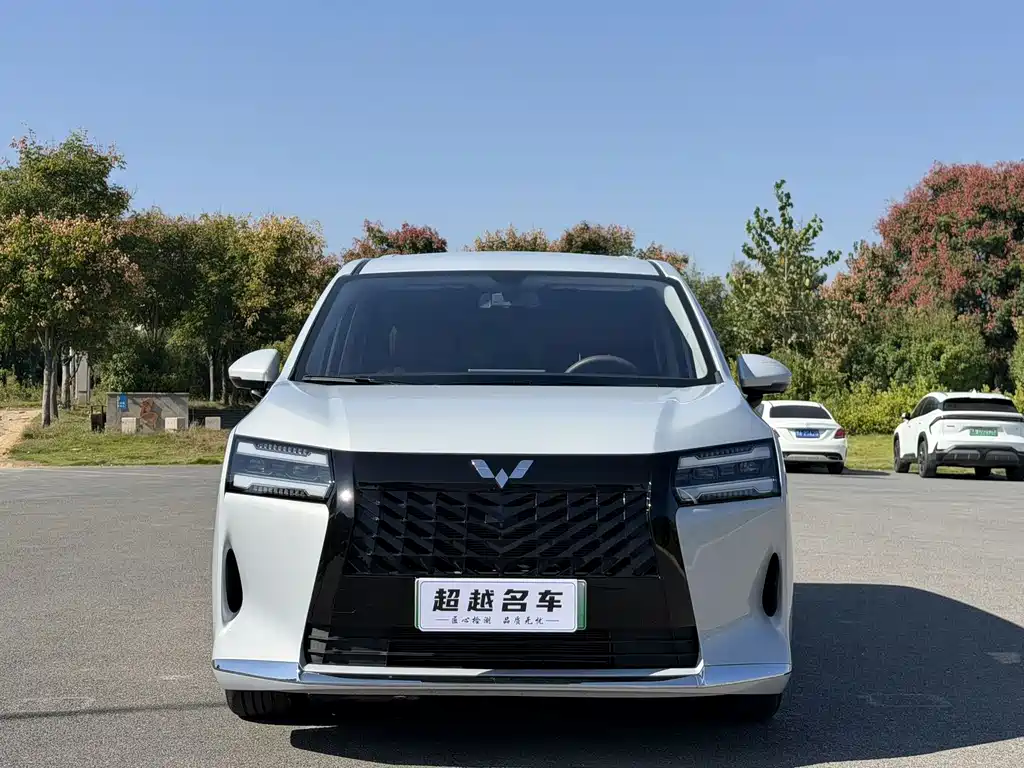 Wuling Xingguang 730 New Energy — миниатюра 2
