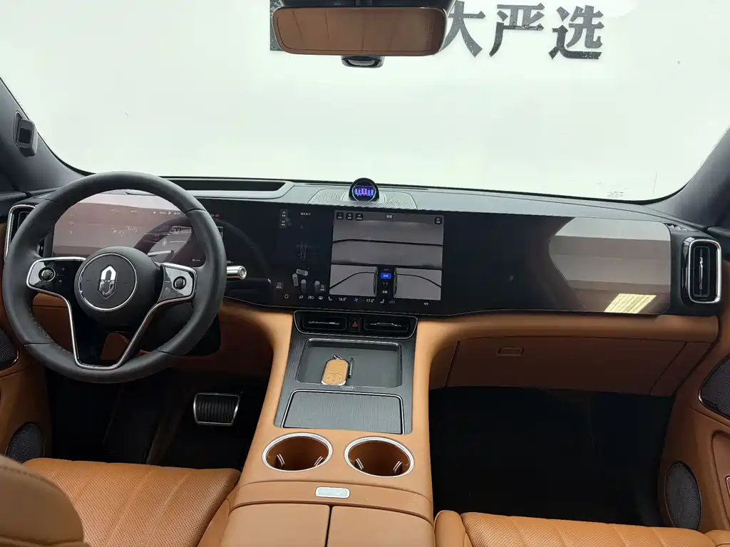 Aito M8 2025 Max+ 53.4kWh 5 мест (192 ）