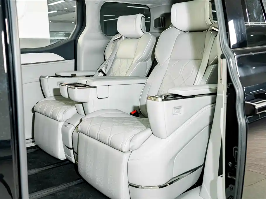 Volvo EM90 — миниатюра 20