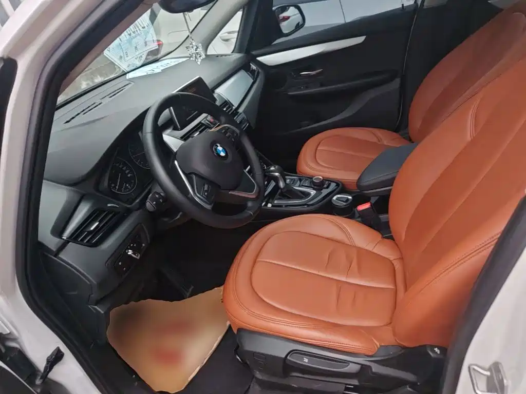 BMW 2 Series Active Tourer — миниатюра 15