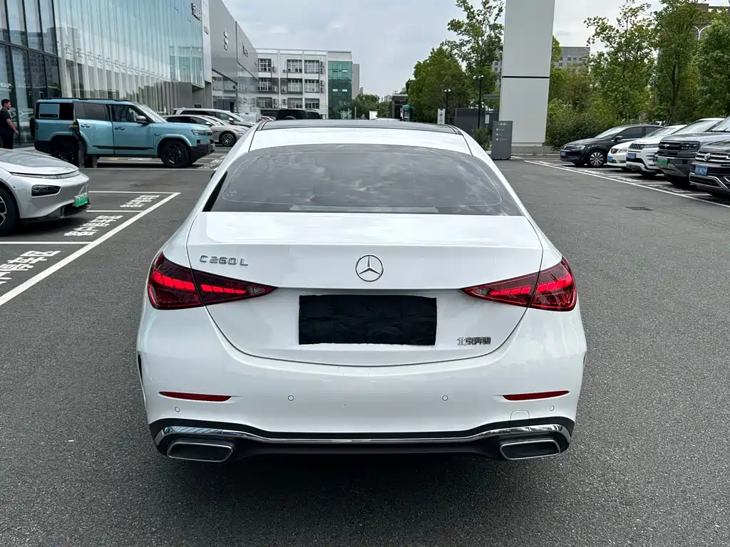 Mercedes-Benz C-Class — миниатюра 17