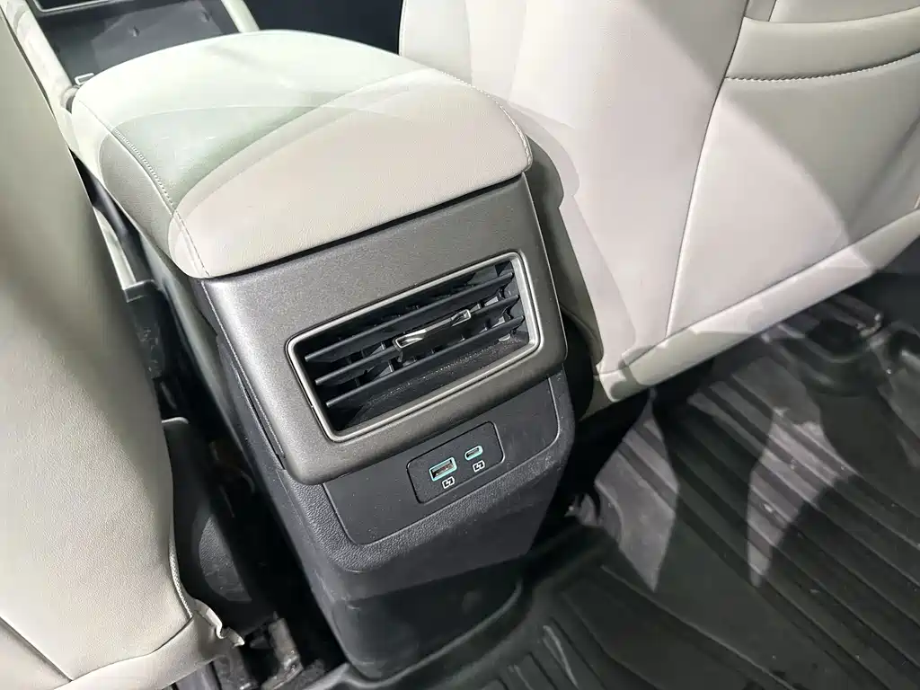 BYD Yuan UP — миниатюра 16
