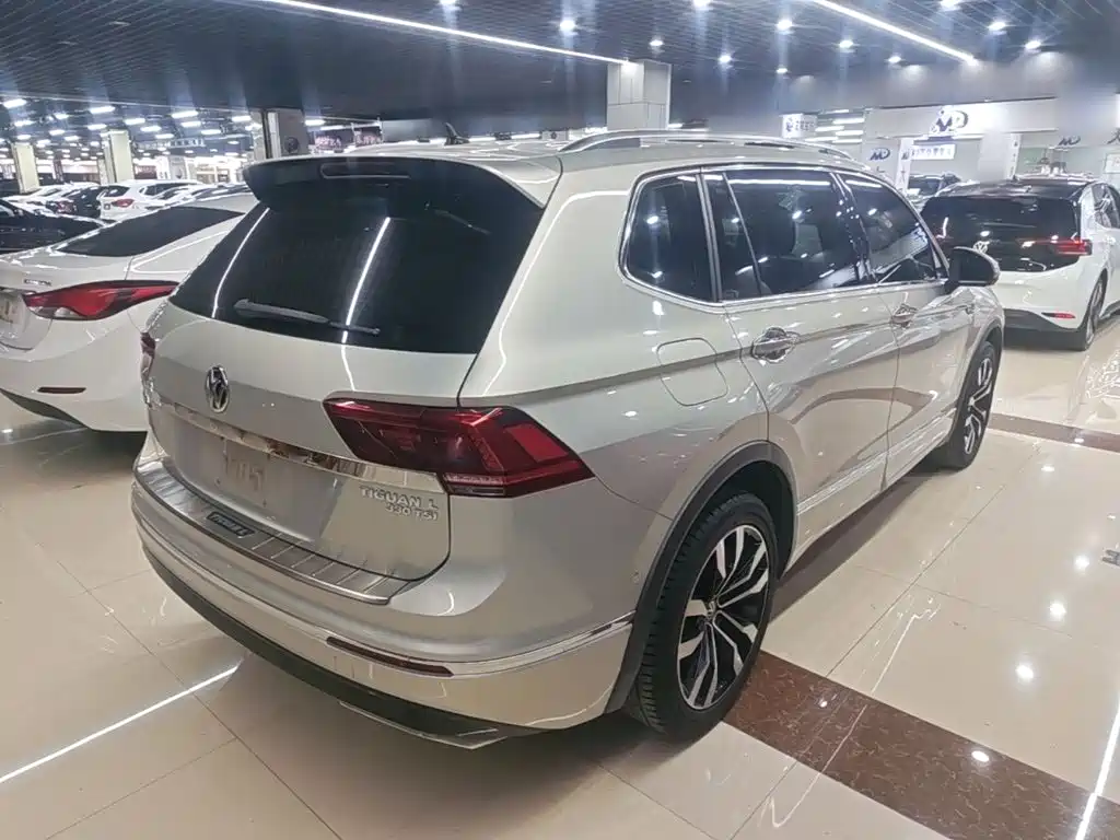 Volkswagen Tiguan L — миниатюра 7