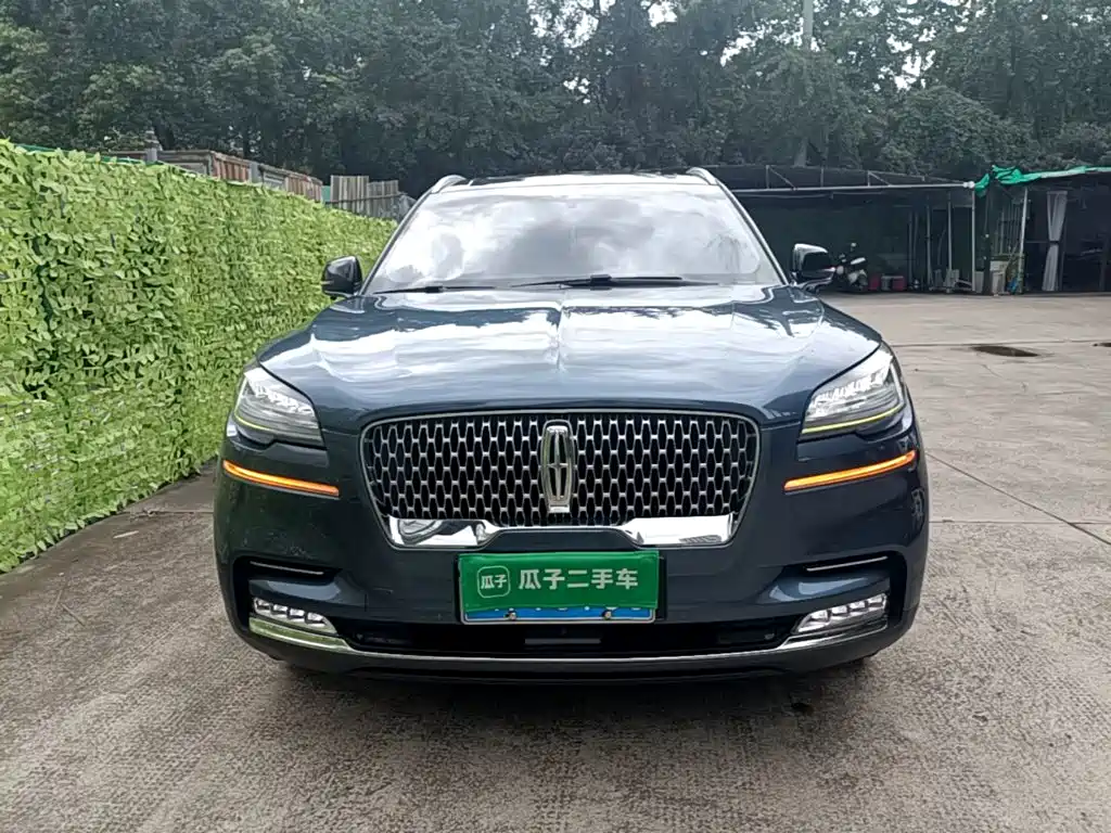 Lincoln Aviator (Import) — миниатюра 3