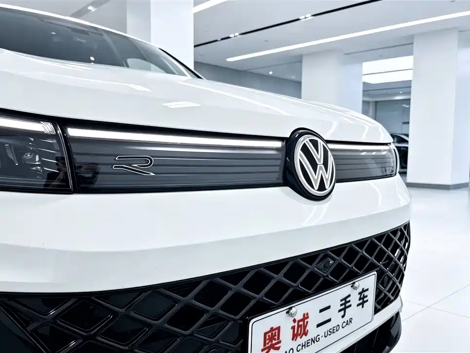 Volkswagen Tiguan L — миниатюра 24