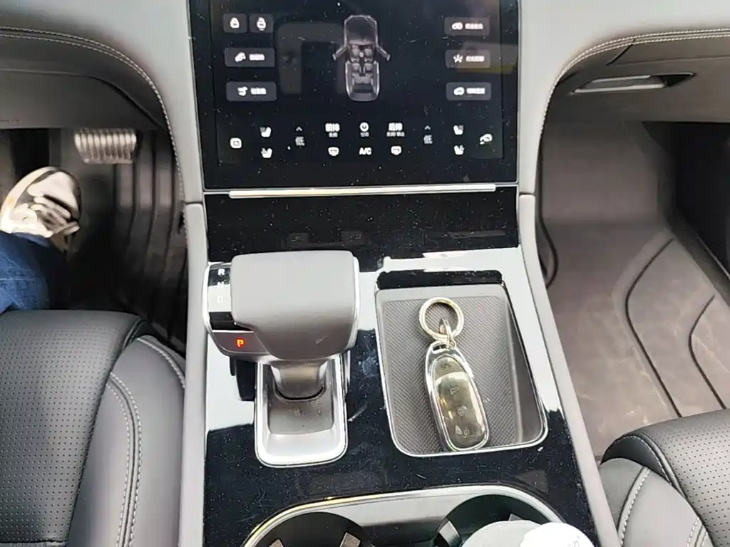 Li Auto Li ONE — миниатюра 10