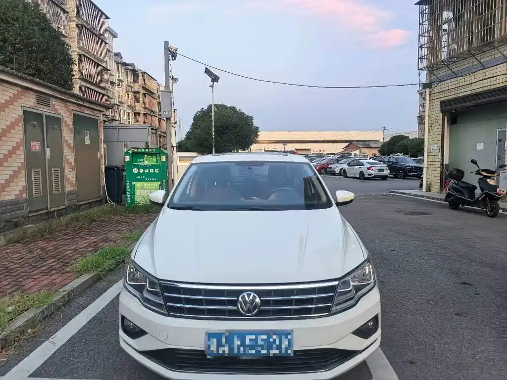Volkswagen Jetta — миниатюра 2