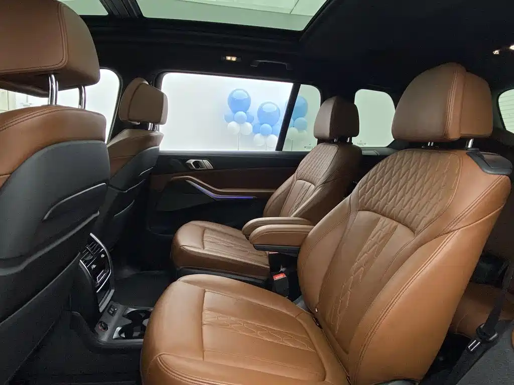 BMW X7 — миниатюра 22