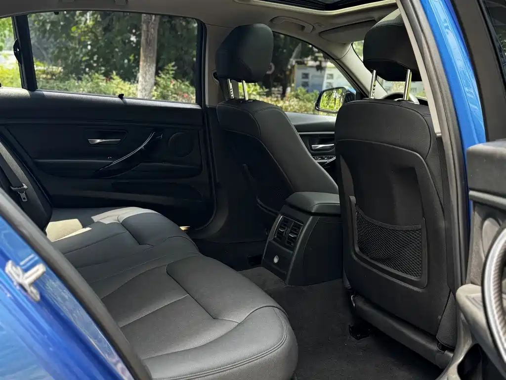 BMW 3 Series — миниатюра 10