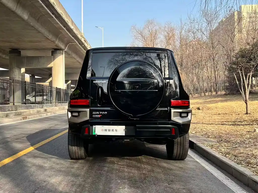 TANK TANK 700 NEW ENERGY