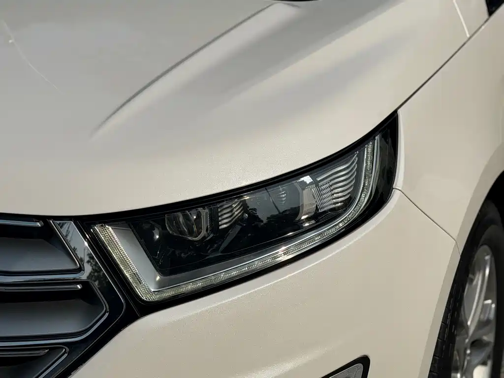 Ford Edge — миниатюра 4