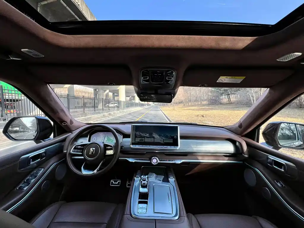 TANK TANK 700 NEW ENERGY