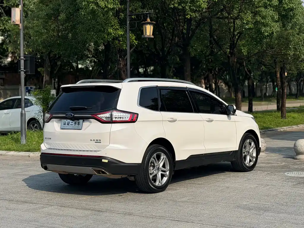 Ford Edge — миниатюра 19