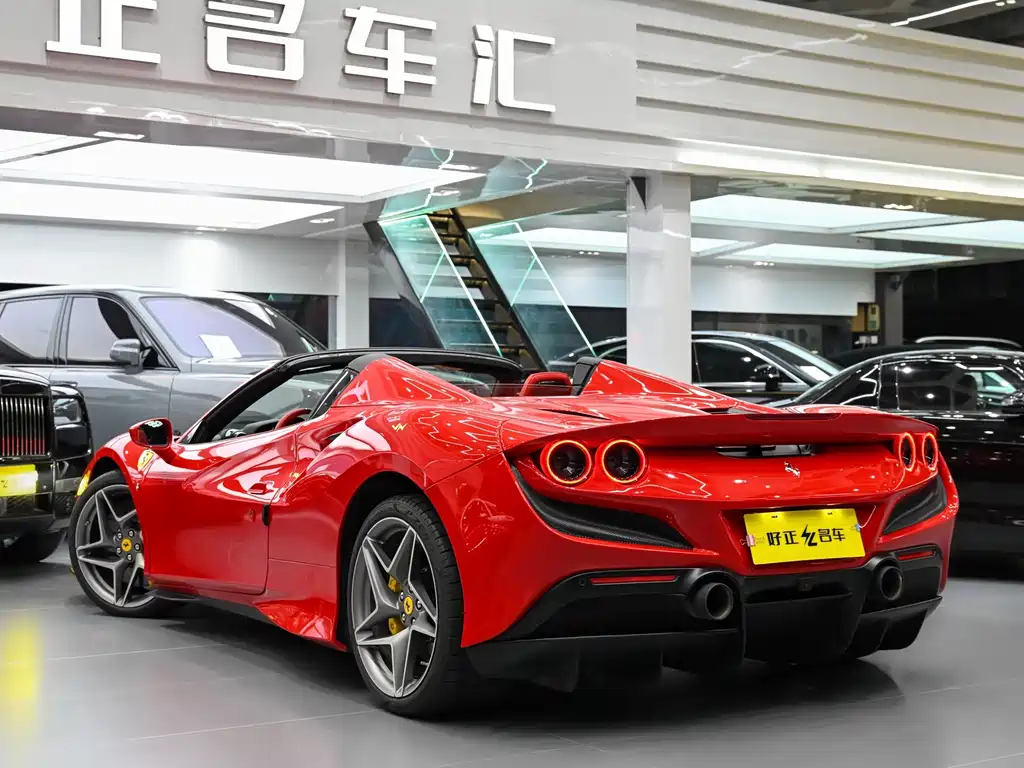 Ferrari F8 — миниатюра 6