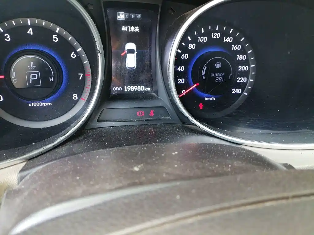 Hyundai Santa Fe — миниатюра 8