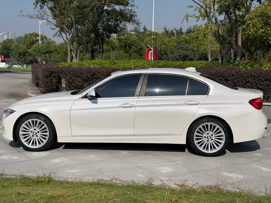 BMW 3 Series — миниатюра 6