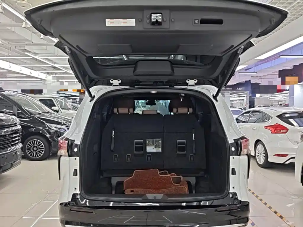 Toyota Sienna — миниатюра 19