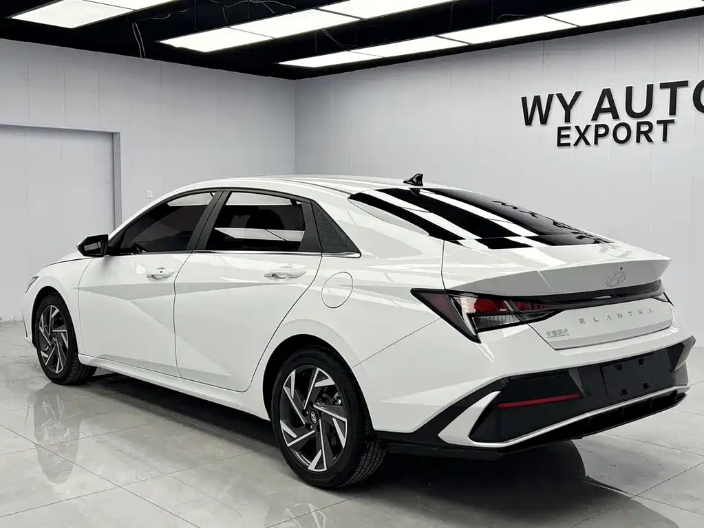 Hyundai Elantra — миниатюра 2