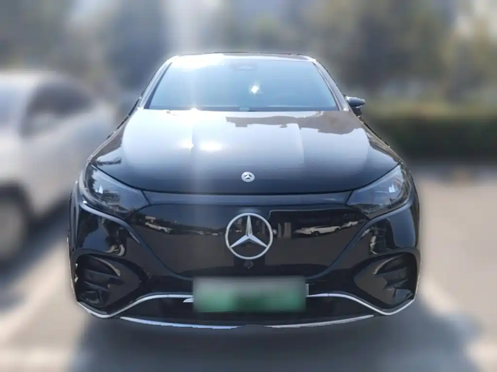 Mercedes-Benz EQE SUV — миниатюра 5