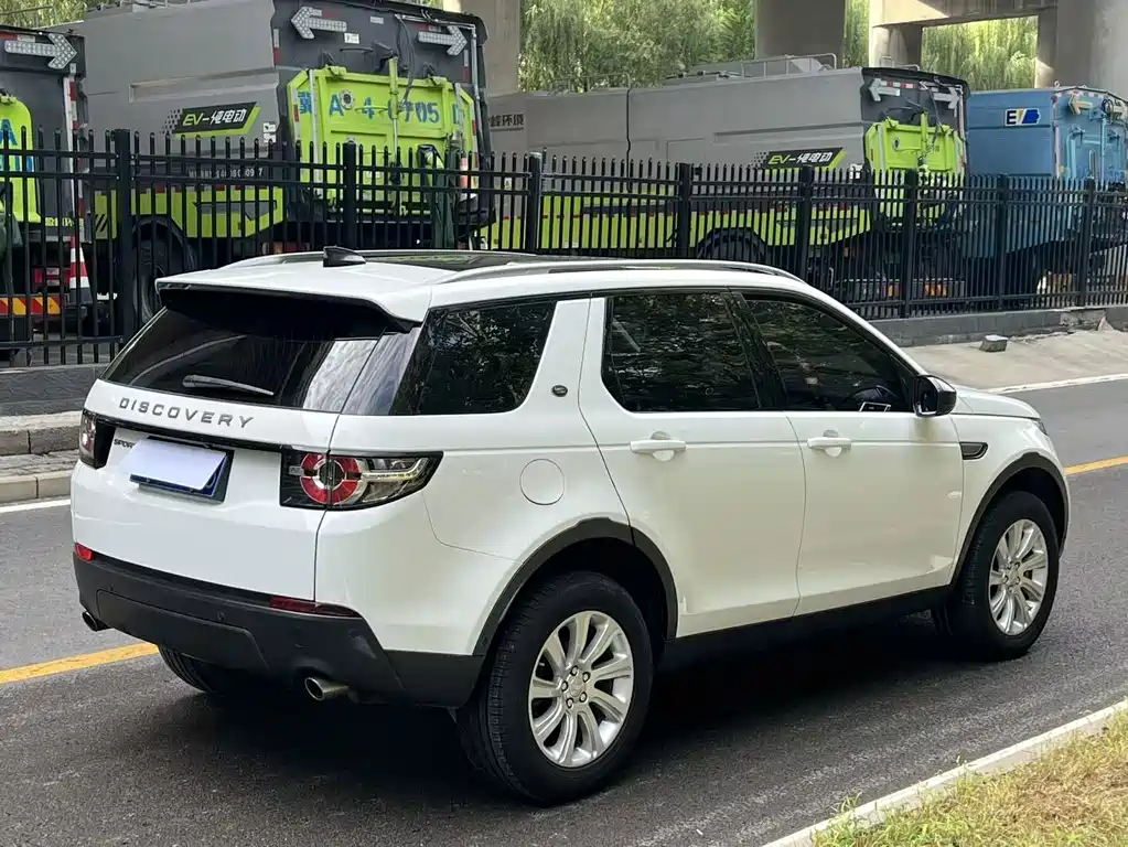 Land Rover Discovery Sport — миниатюра 4