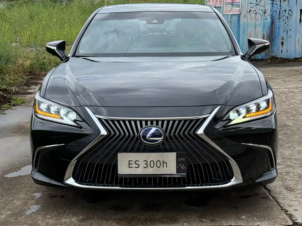Lexus ES — миниатюра 2