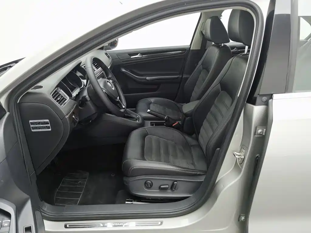 Volkswagen Sagitar — миниатюра 10
