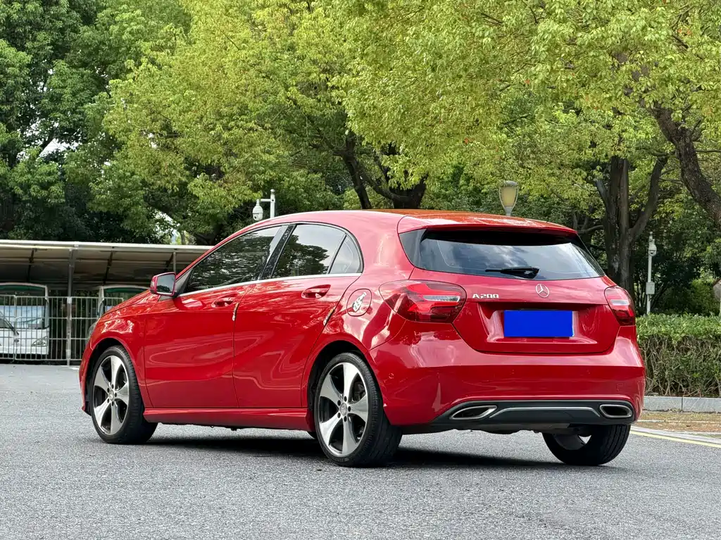 Mercedes-Benz A-Class (Import) — миниатюра 4