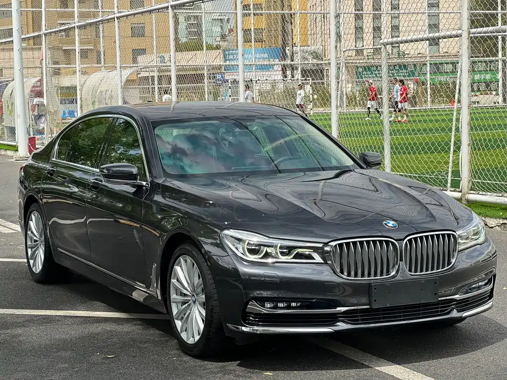 BMW 7 Series 7 2017 740Li Lead