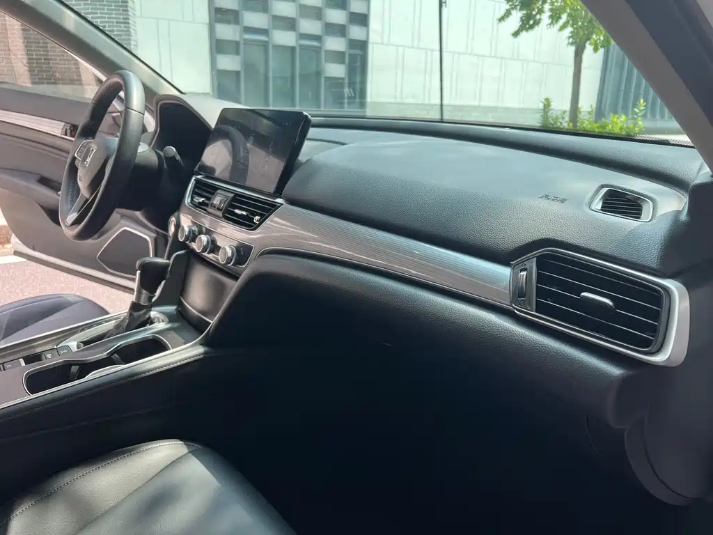 Honda Accord — миниатюра 10