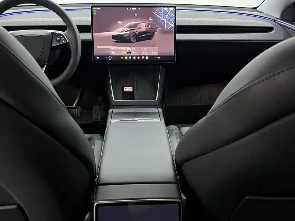 Tesla Model Y — миниатюра 13