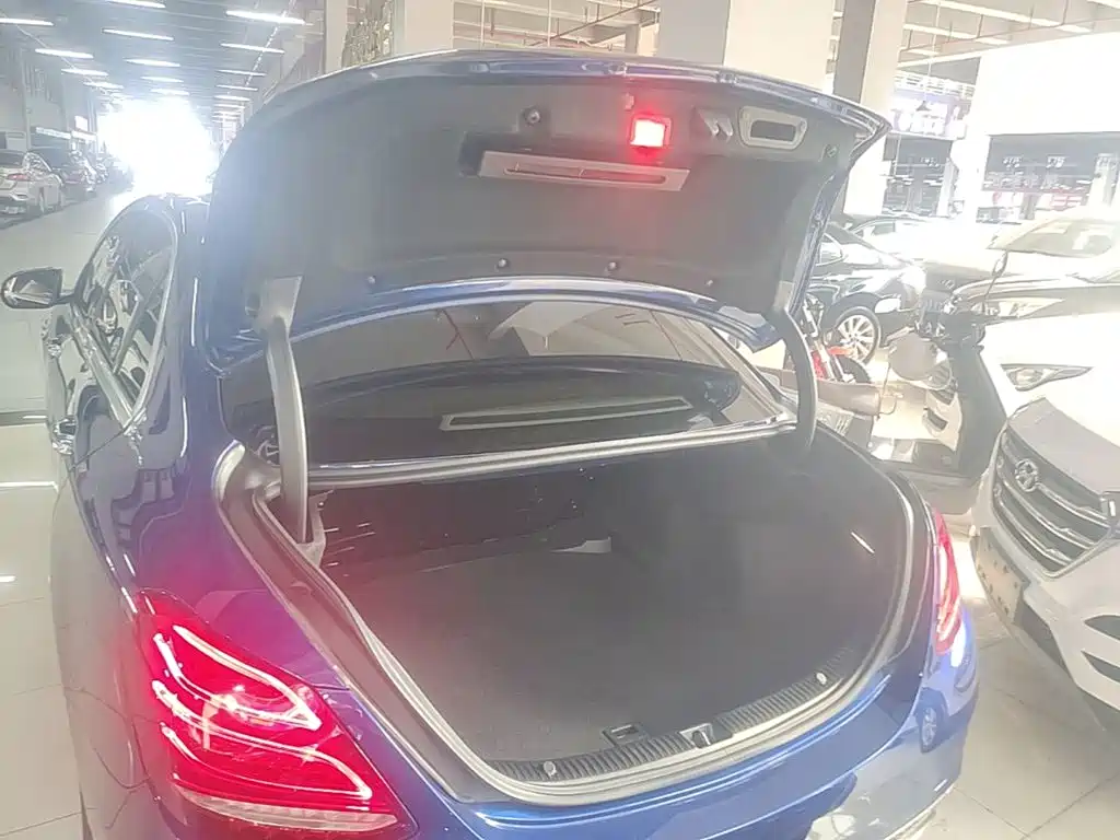 Mercedes-Benz C-Class — миниатюра 15