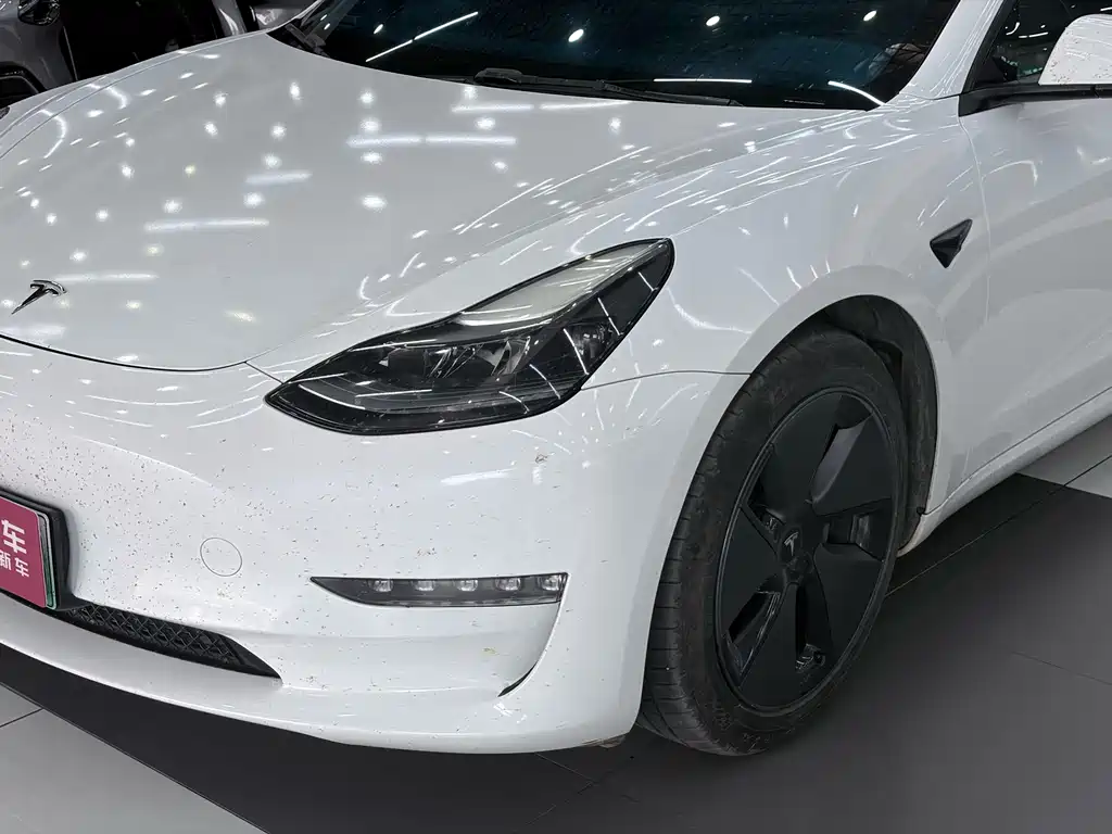 Tesla Model 3 — миниатюра 4