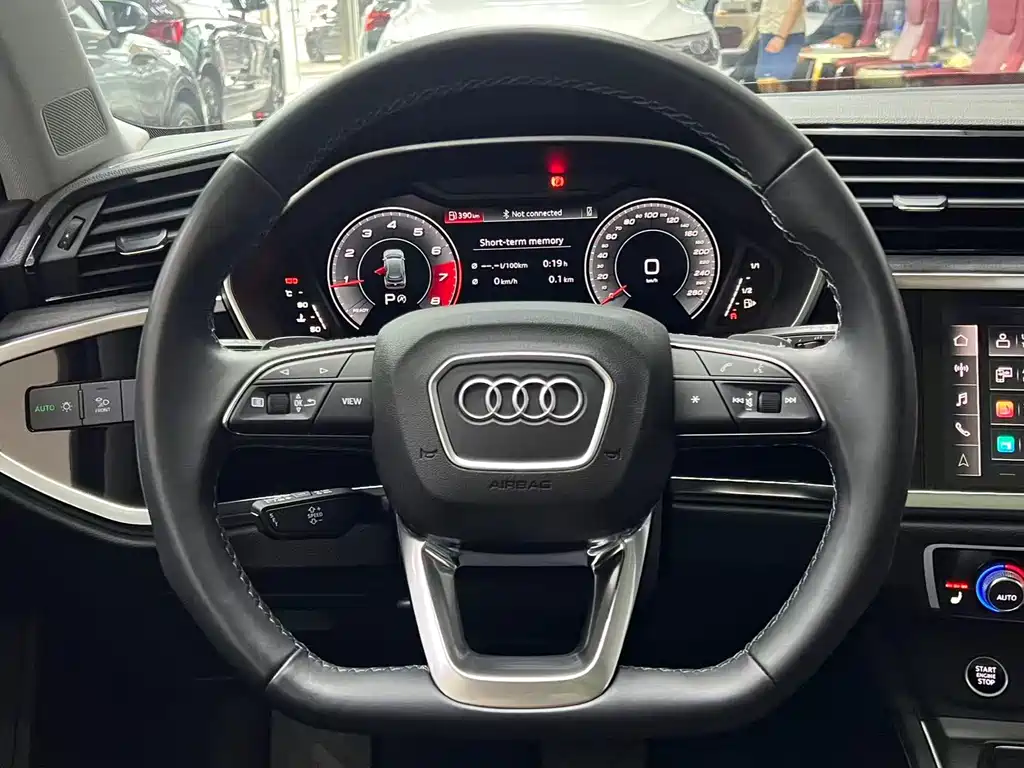 Audi Q3 — фотографии объявления, Фото 12
