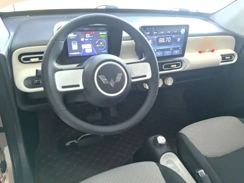 Wuling MINIEV — миниатюра 10