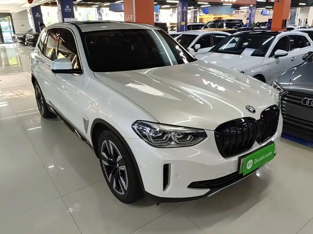 BMW iX3 — миниатюра 4