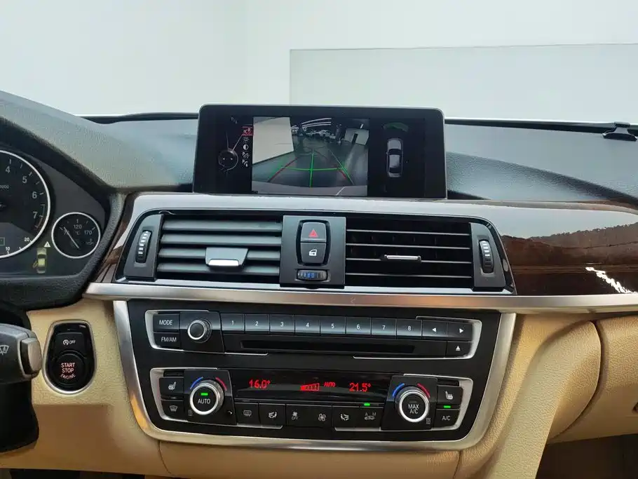 BMW 3 Series — миниатюра 13