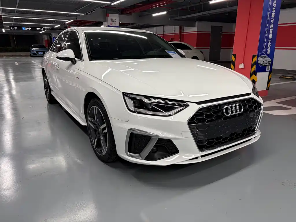 Audi A4L 2019 40 TFSI Fashion V