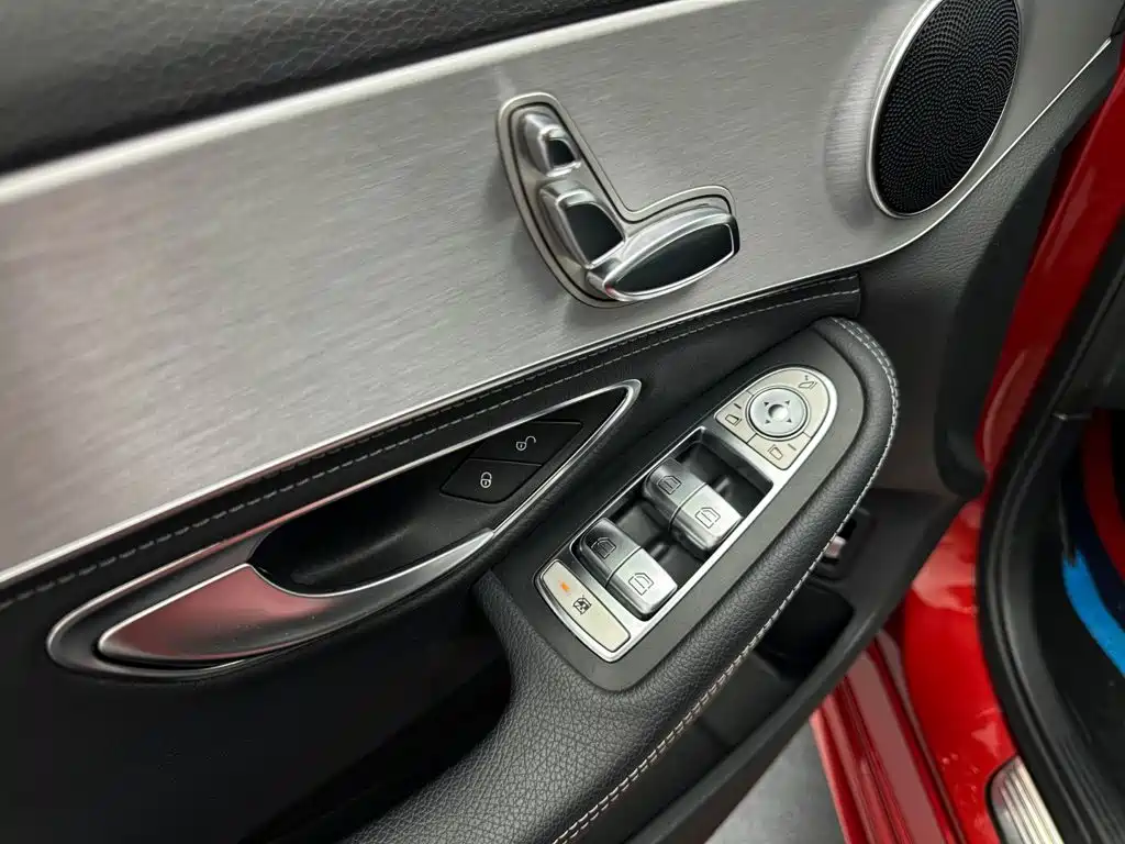 Mercedes-Benz C-Class — миниатюра 9