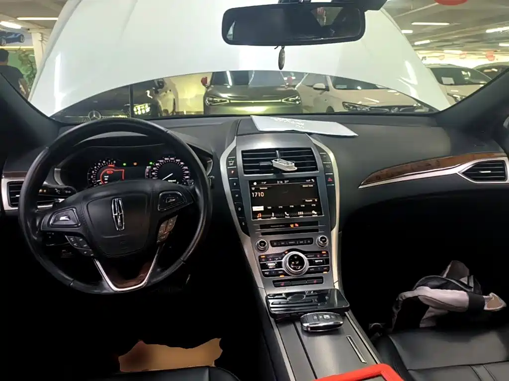 Lincoln MKZ — миниатюра 10