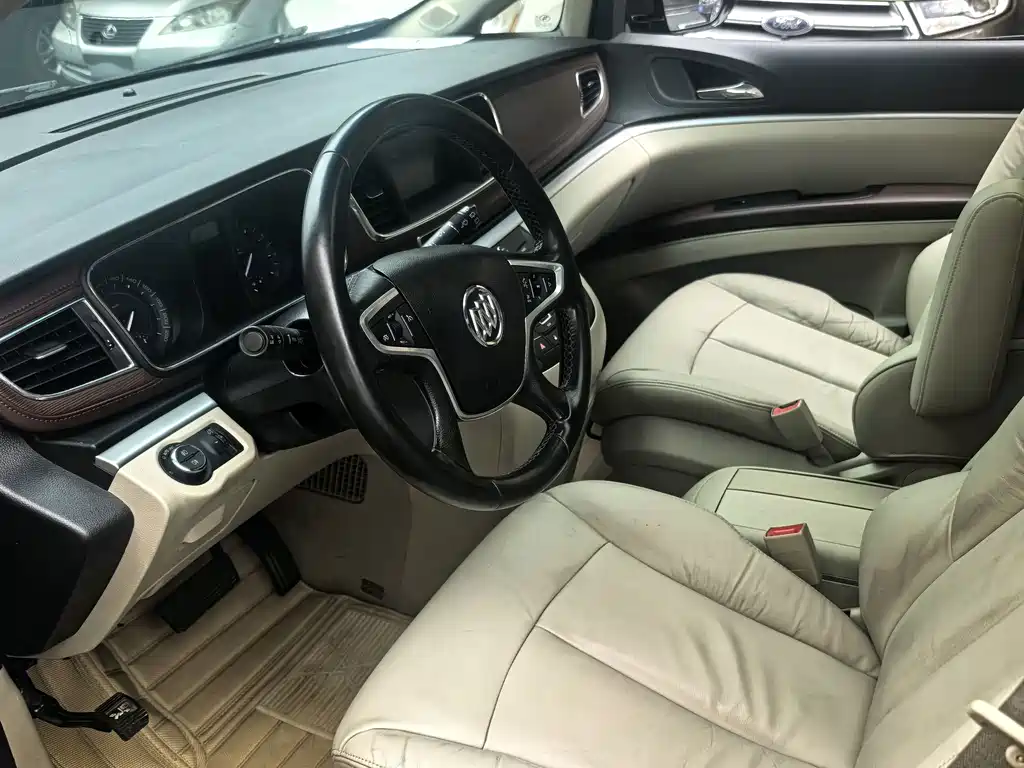Buick GL8 — миниатюра 10